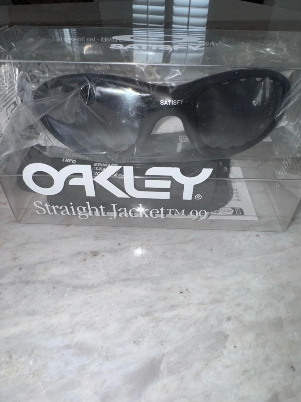 🔥 NWT SATISFY x Oakley Straight Jacket 99 (BLACK) Ready to ship📦